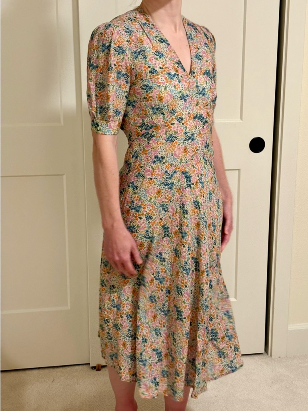 Doen Floral Maxi Dress in Cream with Blue & Pink Bouquet Print - Picture 9 of 10